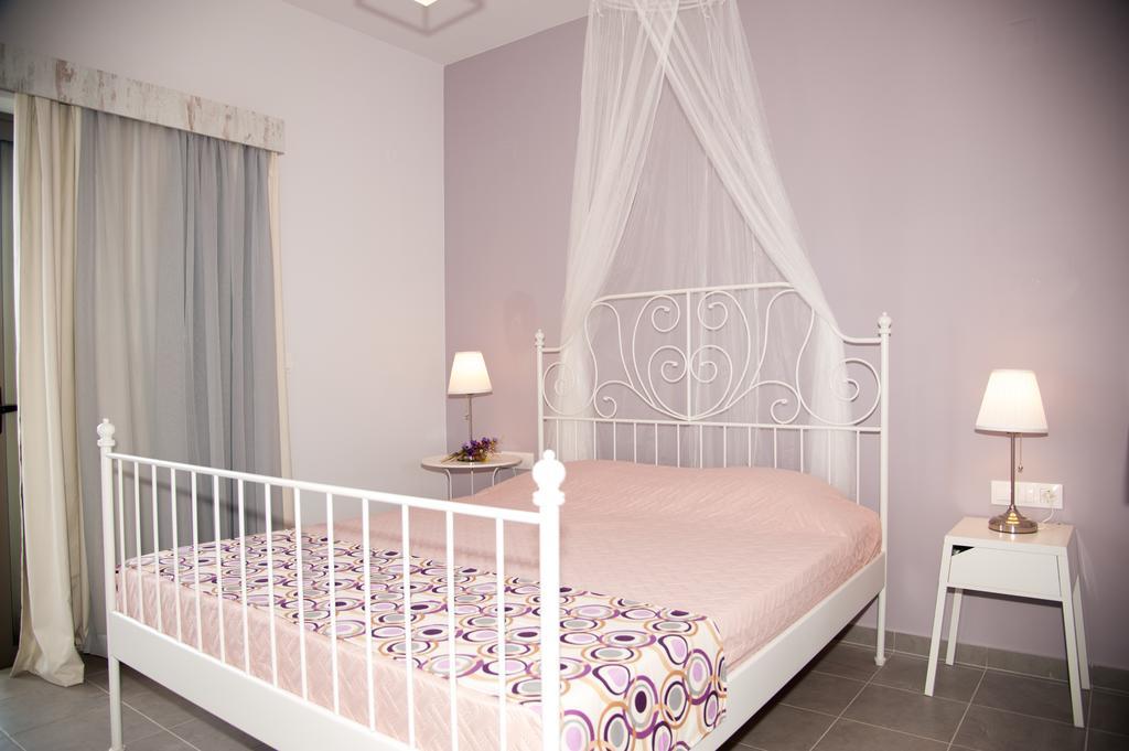 Efrilias Studios & Apartments Kissamos Bagian luar foto