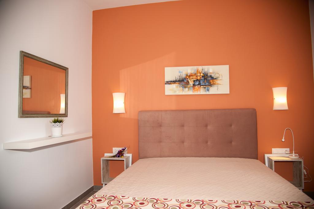 Efrilias Studios & Apartments Kissamos Bagian luar foto