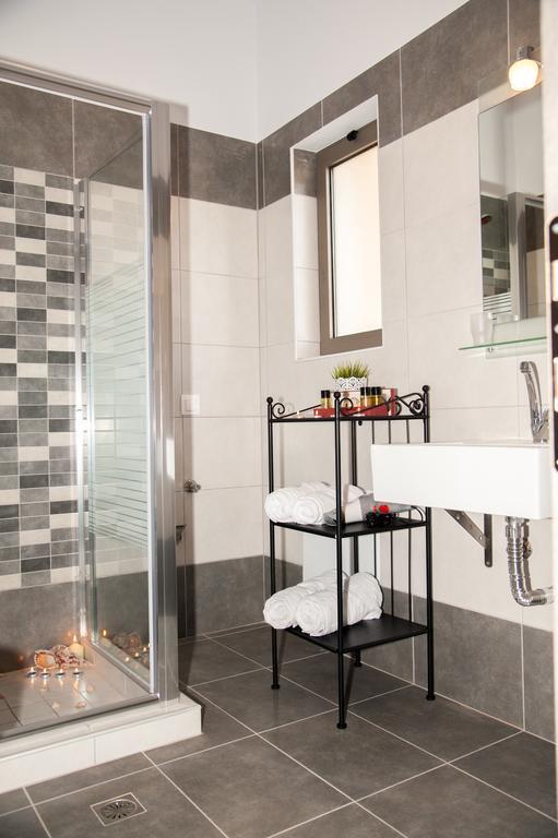 Efrilias Studios & Apartments Kissamos Bagian luar foto
