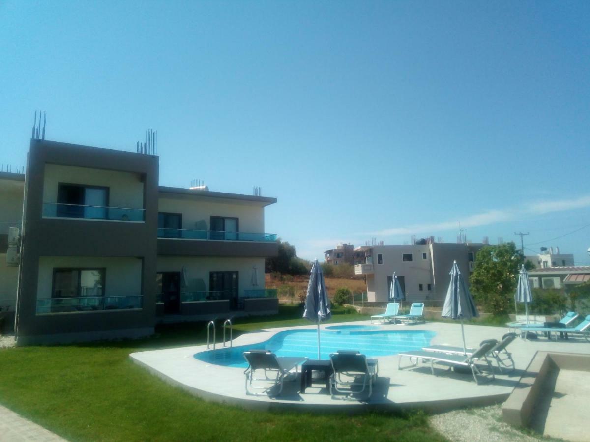 Efrilias Studios & Apartments Kissamos Bagian luar foto